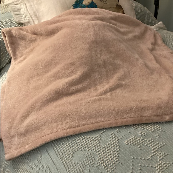 Kate Spade Throw - Picture 4 of 4